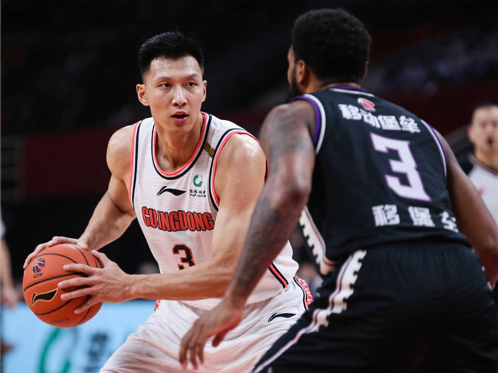 黄蜂队方面 黄蜂队方面